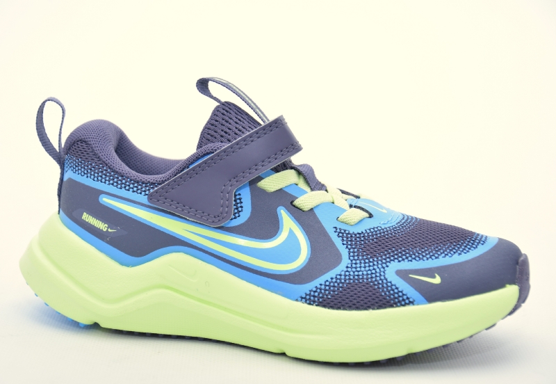 NIKE Cosmic Runner Barn